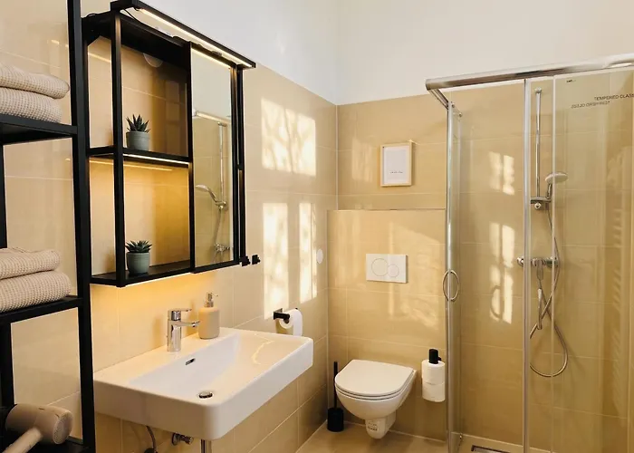 Close To Train Station Meidling - T1 Appartement