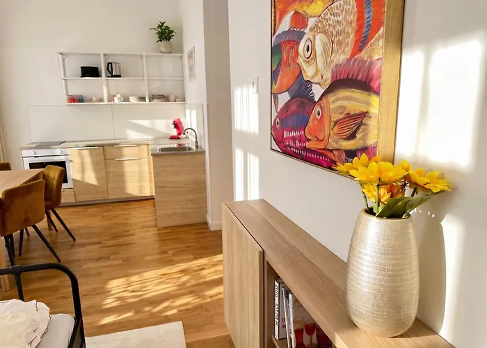 Appartement Close To Train Station Meidling - T1 Wenen