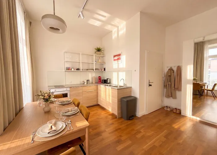 Close To Train Station Meidling - T1 Appartement Wenen